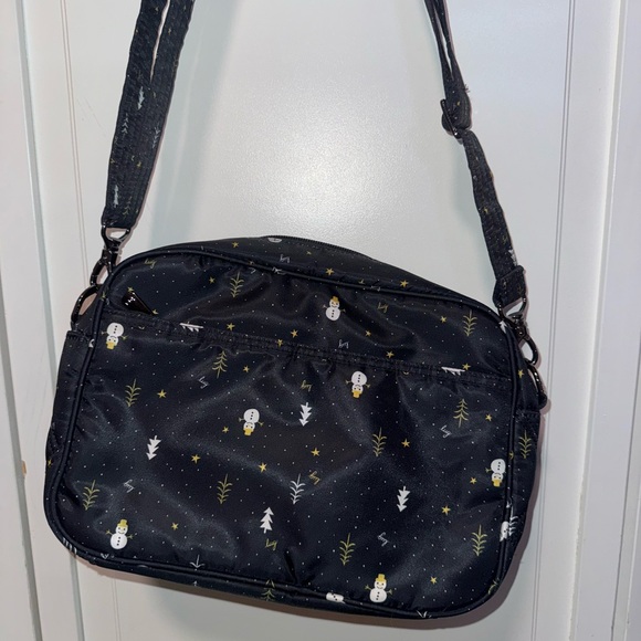 Lug Black Crossbody Bag with Snowman Trees - Picture 3 of 6